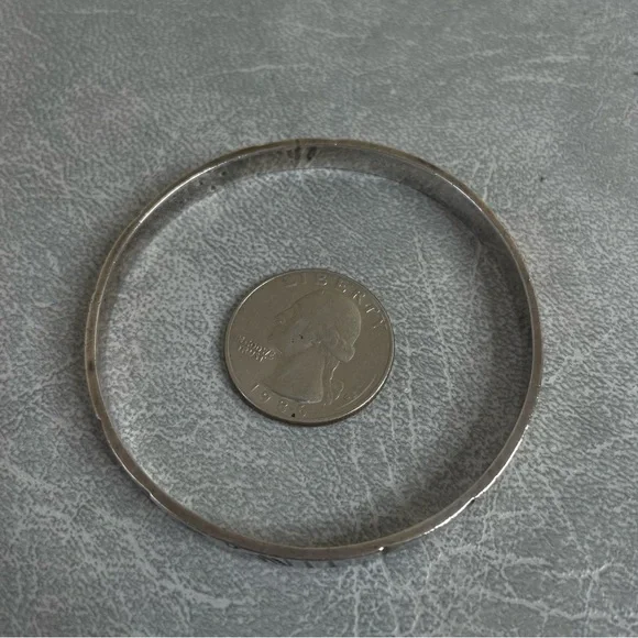 Vintage Mid-Century North African Silver Bangle Bracelet - Picture 7 of 9